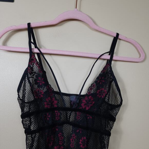 Music Legs Black Fishnet Bodysuit with Lace and Floral Embroidery OS - Picture 4 of 12